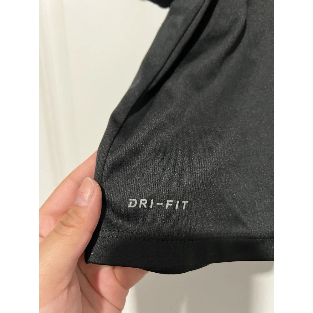 ✨ Nike Dri-Fit Toddler Short‎ Sleeve Wicking - Black w/ Design - 24 Months